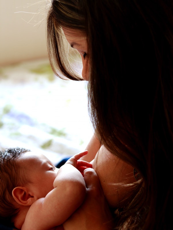 woman-breastfeeding-baby-03.jpg